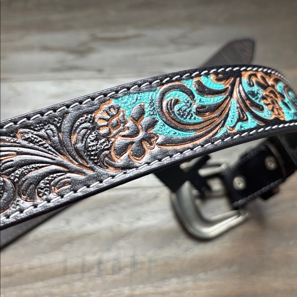 American Bison Genuine Leather,tooled floral,turquoise accents,silvertone buckle - Picture 2 of 12